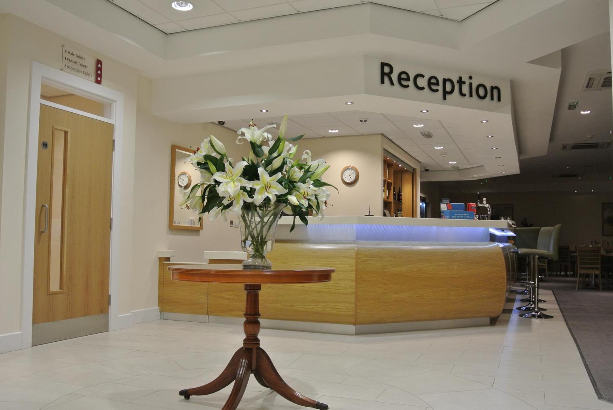 Ramsey Park Hotel Ngoại thất bức ảnh